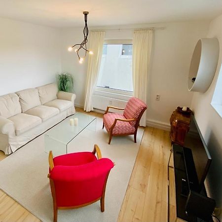 Cute Apartment - Detmold City Center - Large Kitchen, Bath, South Facing Balcony - Free Parking And Wifi Ngoại thất bức ảnh