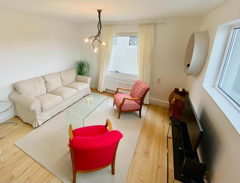 Cute Apartment - Detmold City Center - Large Kitchen, Bath, South Facing Balcony - Free Parking And Wifi Ngoại thất bức ảnh